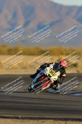 media/Jan-21-2023-CVMA (Sat) [[b9eef8ba1f]]/Race 12 Amateur Supersport Open/